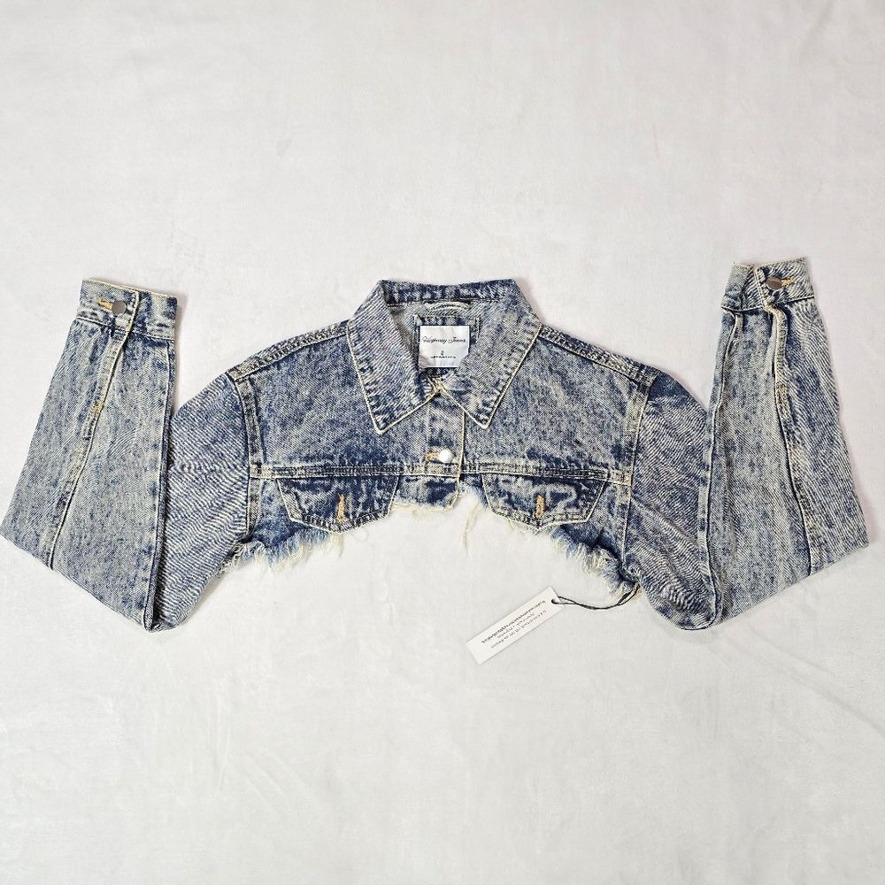 🌿NWT "Highway Jeans"  cropped jeans jacket, distressed, size Small.